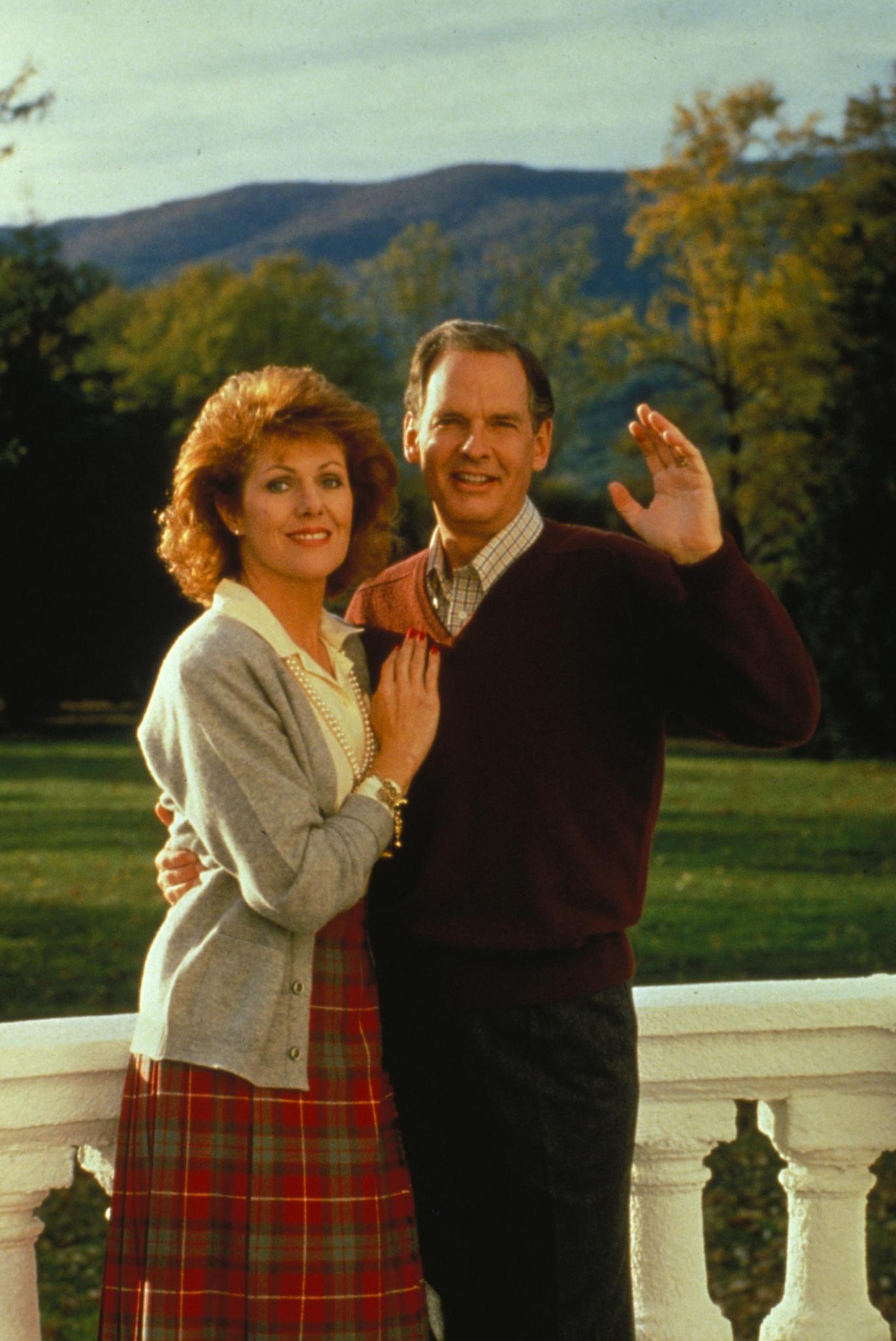 Still of Lynn Redgrave and Nicholas Pryor in Morgan Stewart's Coming Home (1987)