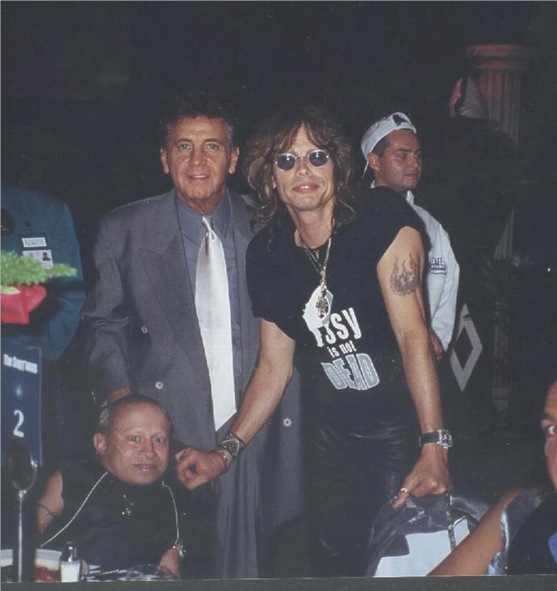 Nick with Steven Tyler and Vern Troyer (Mini-Me)