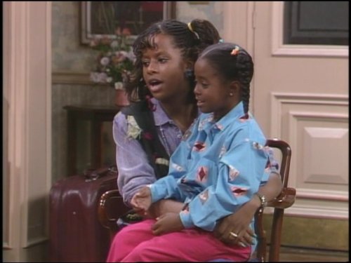 Still of Tempestt Bledsoe and Keshia Knight Pulliam in The Cosby Show (1984)