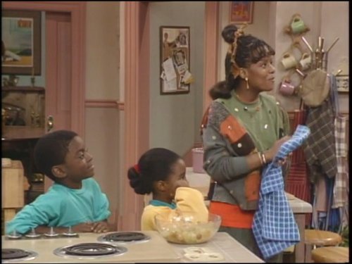 Still of Bill Cosby, Keshia Knight Pulliam and Deon Richmond in The Cosby Show (1984)