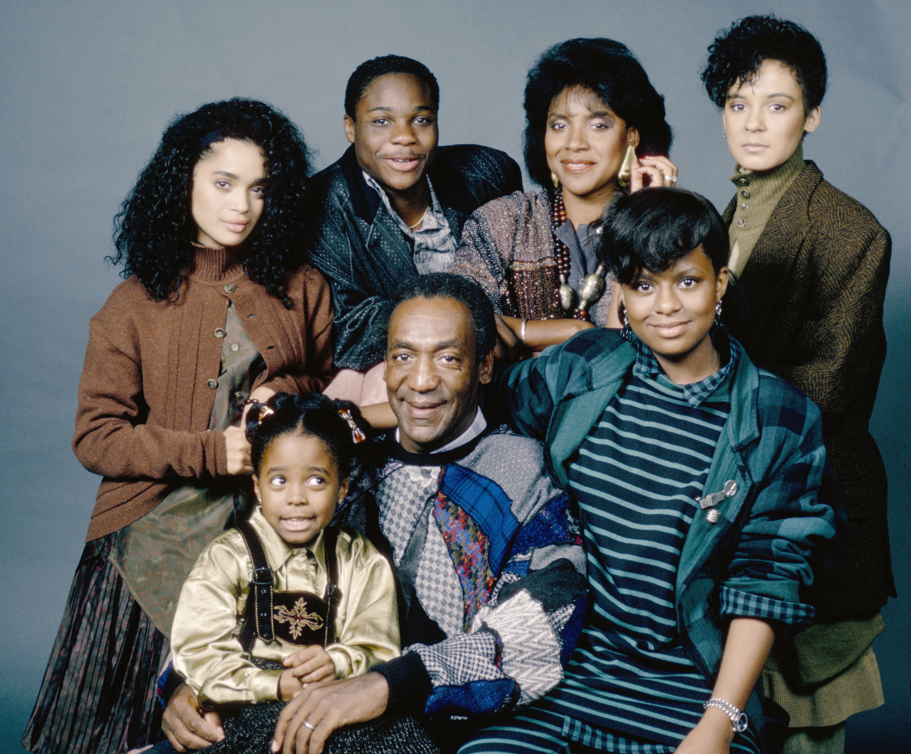 Still of Lisa Bonet, Bill Cosby, Tempestt Bledsoe, Sabrina Le Beauf, Keshia Knight Pulliam, Phylicia Rashad and Malcolm-Jamal Warner in The Cosby Show (1984)