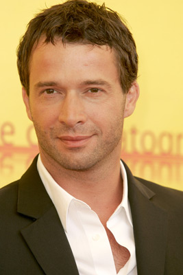 James Purefoy at event of Vanity Fair (2004)