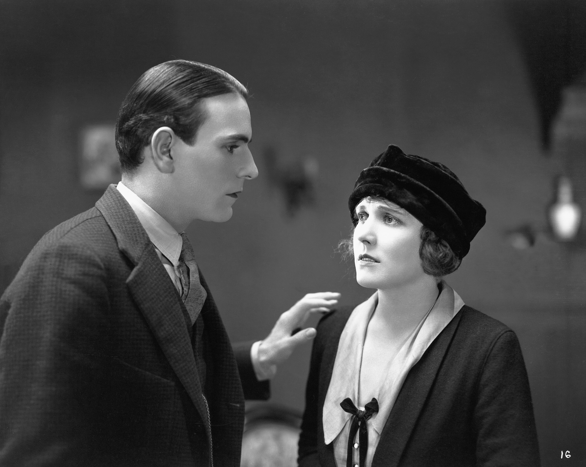 Still of Carl Miller and Edna Purviance in A Woman of Paris: A Drama of Fate (1923)