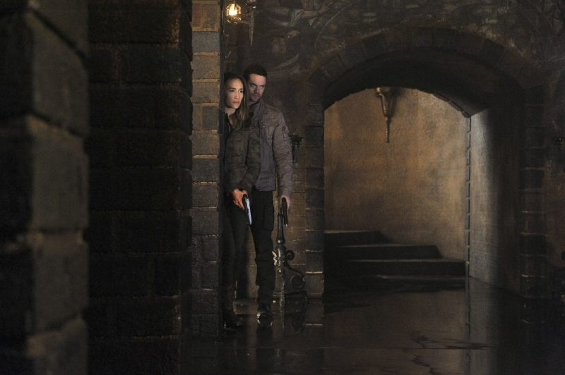 Still of Ben Mark Holzberg and Maggie Q in Nikita (2010)