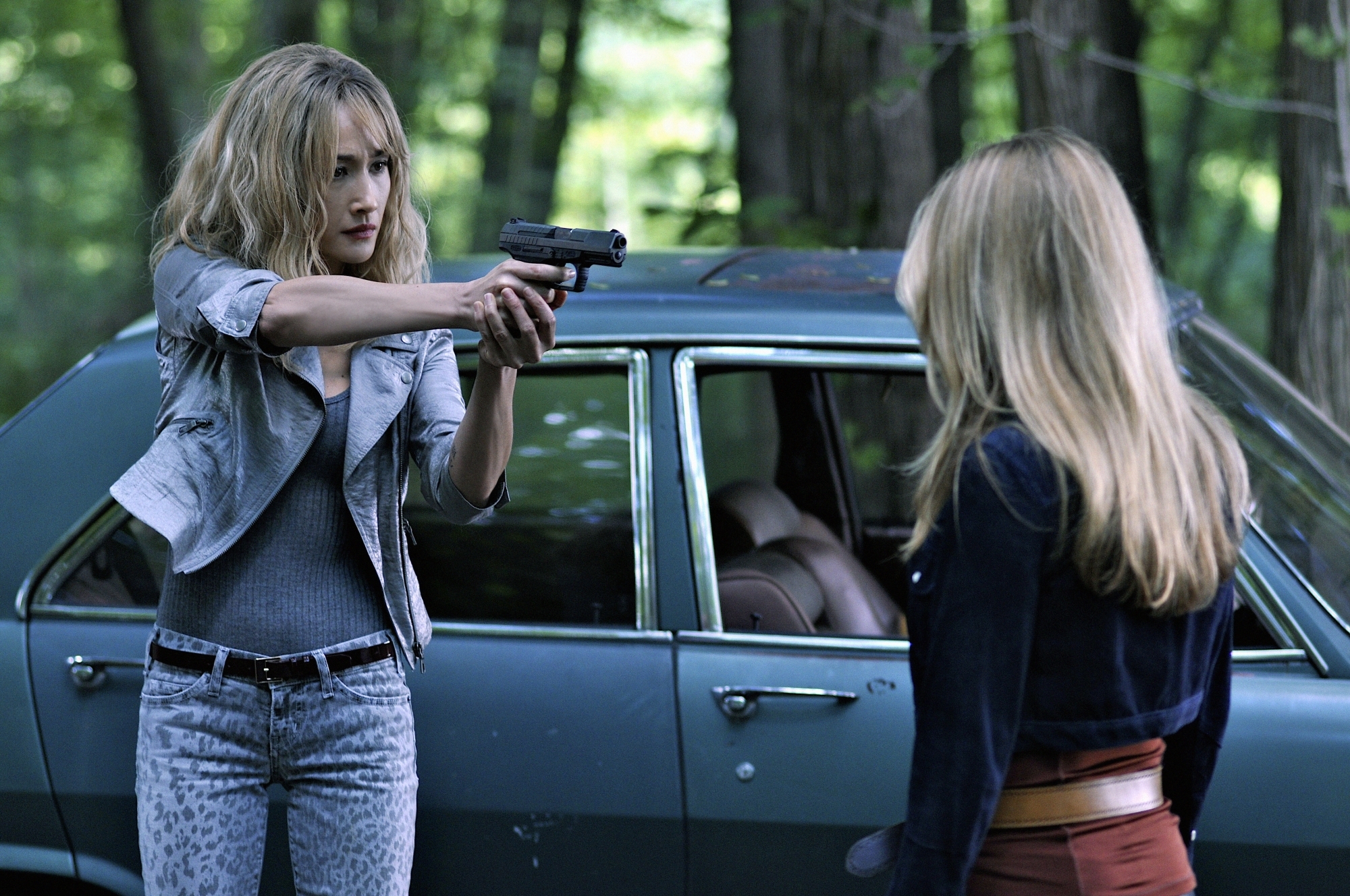 Still of Maggie Q and Katheryn Winnick in Nikita (2010)