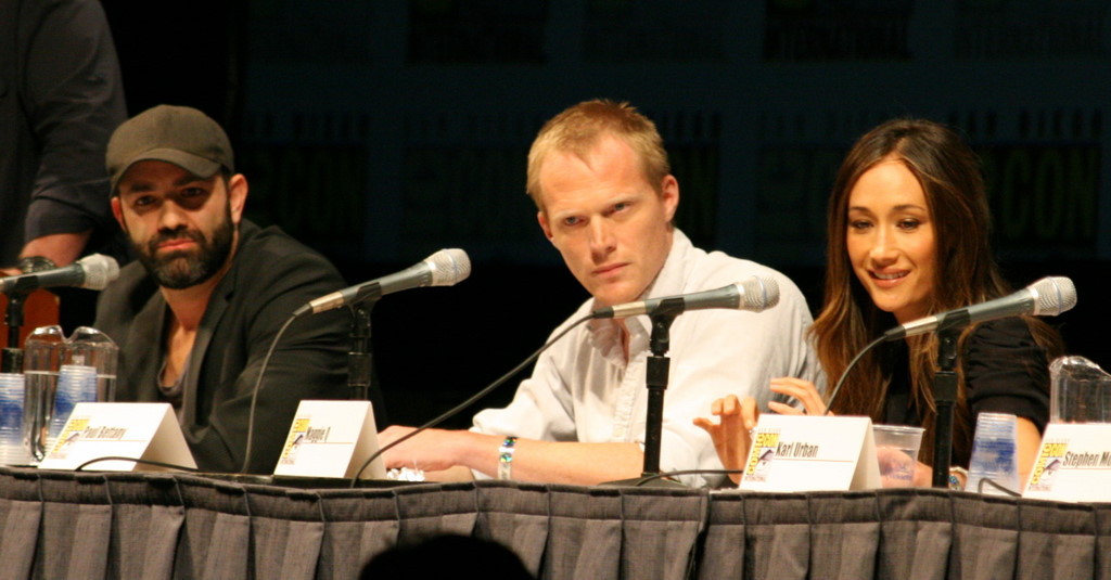 Paul Bettany, Maggie Q and Scott Stewart at event of Kunigas (2011)