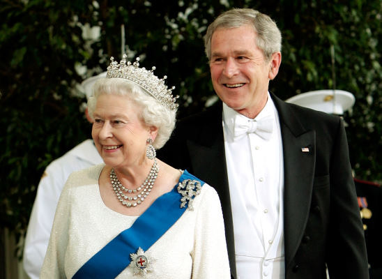 Still of George W. Bush and Queen Elizabeth II in Monarchy: The Royal Family at Work (2007)