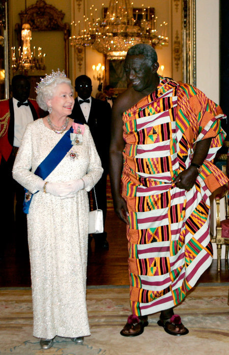 Still of Queen Elizabeth II and John Kufuor in Monarchy: The Royal Family at Work (2007)