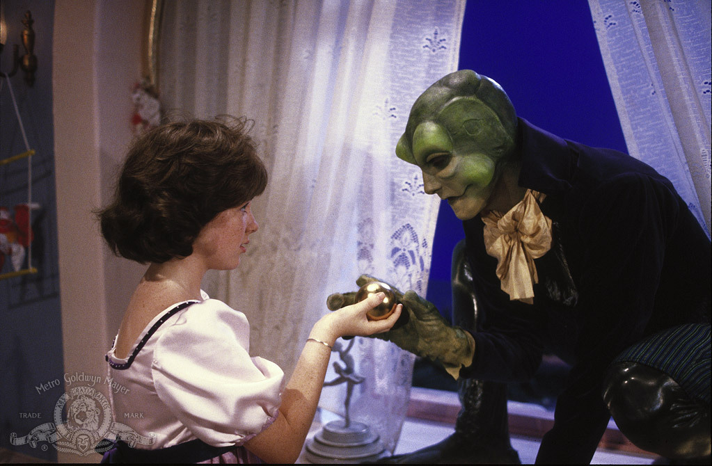 Still of John Paragon and Aileen Quinn in The Frog Prince (1986)