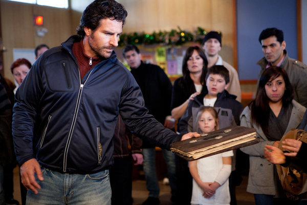 Still of Ed Quinn in The 12 Disasters of Christmas (2012)