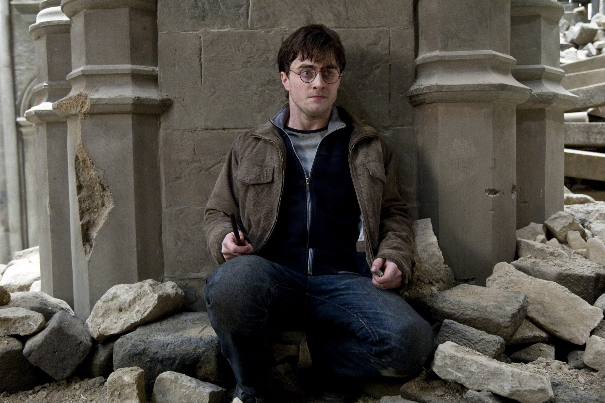 Still of Daniel Radcliffe in Haris Poteris ir mirties relikvijos. 2 dalis (2011)