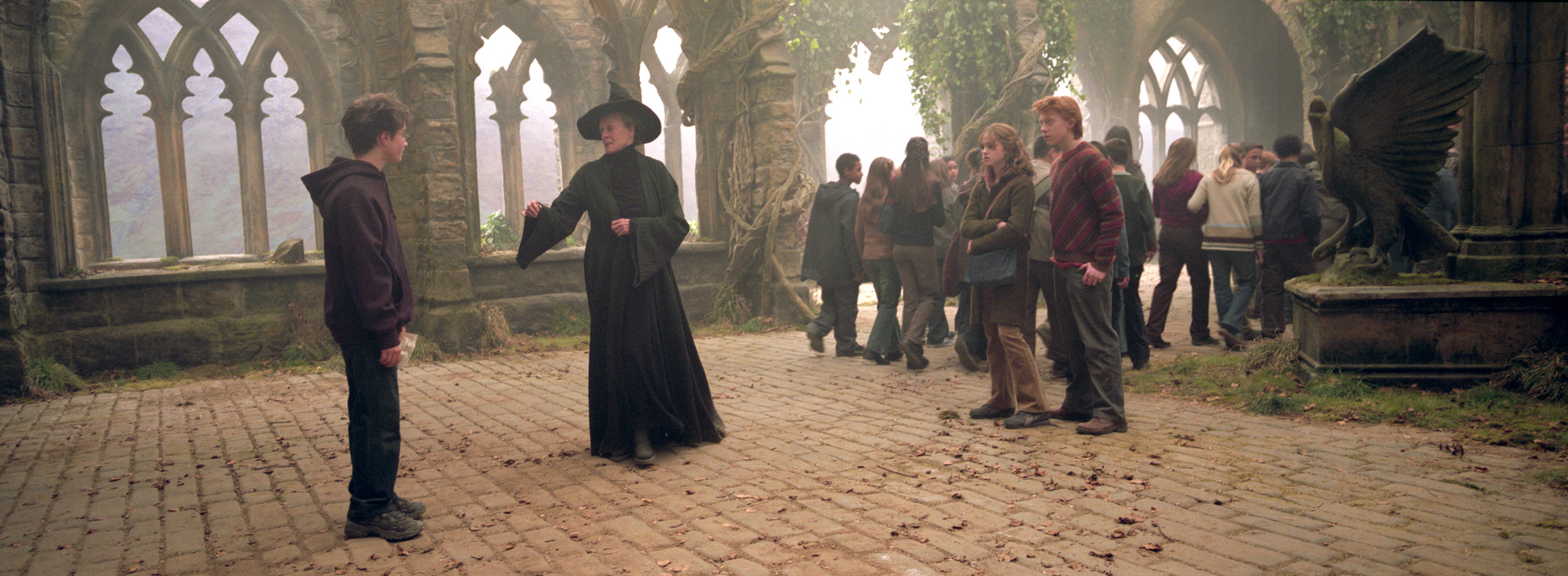 Still of Maggie Smith, Rupert Grint, Daniel Radcliffe and Emma Watson in Haris Poteris ir Azkabano kalinys (2004)