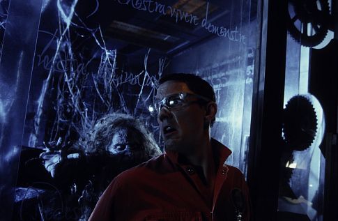 Still of Matthew Lillard and Xantha Radley in Thir13en Ghosts (2001)