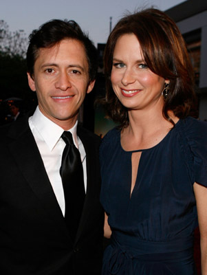 Clifton Collins Jr. and Mary Lynn Rajskub at event of Sunshine Cleaning (2008)