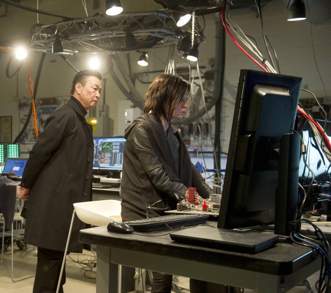 Still of Tzi Ma and Mary Lynn Rajskub in 24: Live Another Day (2014)