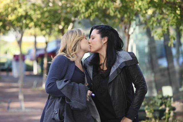 Still of Jessica Capshaw and Sara Ramirez in Grei anatomija (2005)