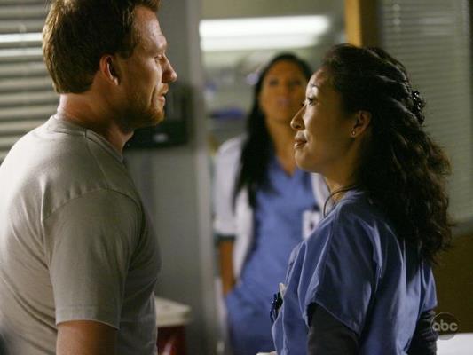 Still of Sandra Oh and Sara Ramirez in Grei anatomija (2005)