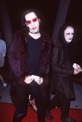 Marilyn Manson and Jeordie White at event of U Turn (1997)