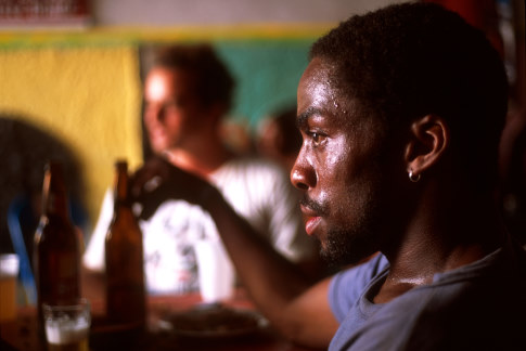 Still of Lázaro Ramos in Cidade Baixa (2005)