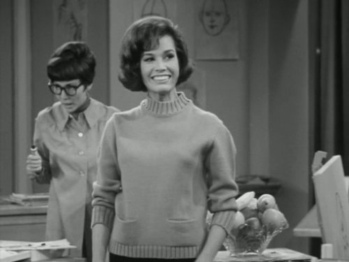 Still of Mary Tyler Moore and Isabel Randolph in The Dick Van Dyke Show (1961)
