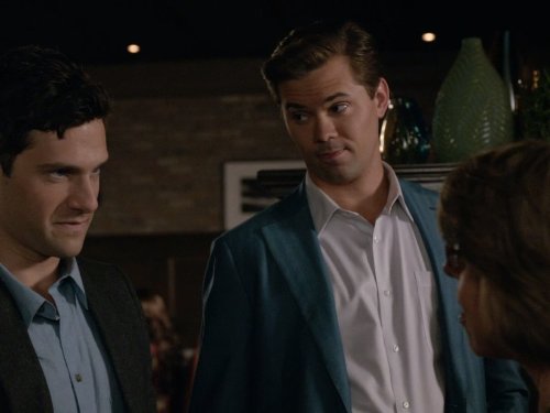 Still of Justin Bartha and Andrew Rannells in The New Normal (2012)