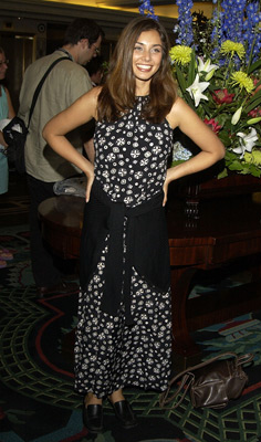 Lisa Ray at event of Bollywood/Hollywood (2002)