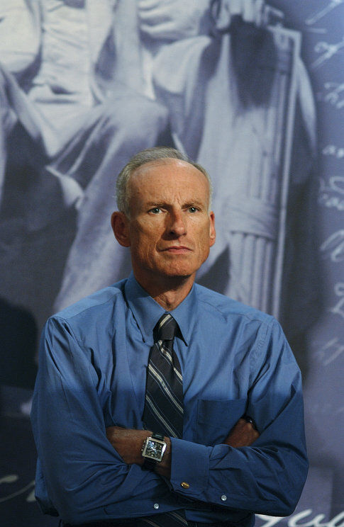 Still of James Rebhorn in Head of State (2003)