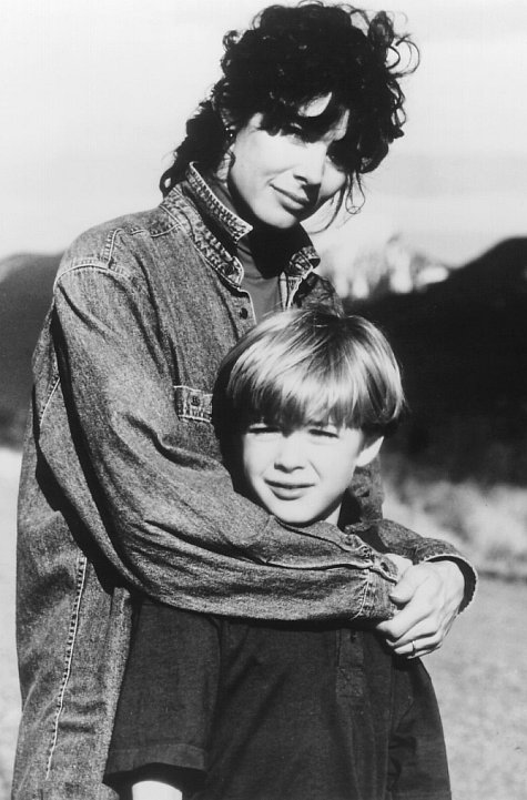Still of Keegan MacIntosh and Shanna Reed in Don't Talk to Strangers (1994)