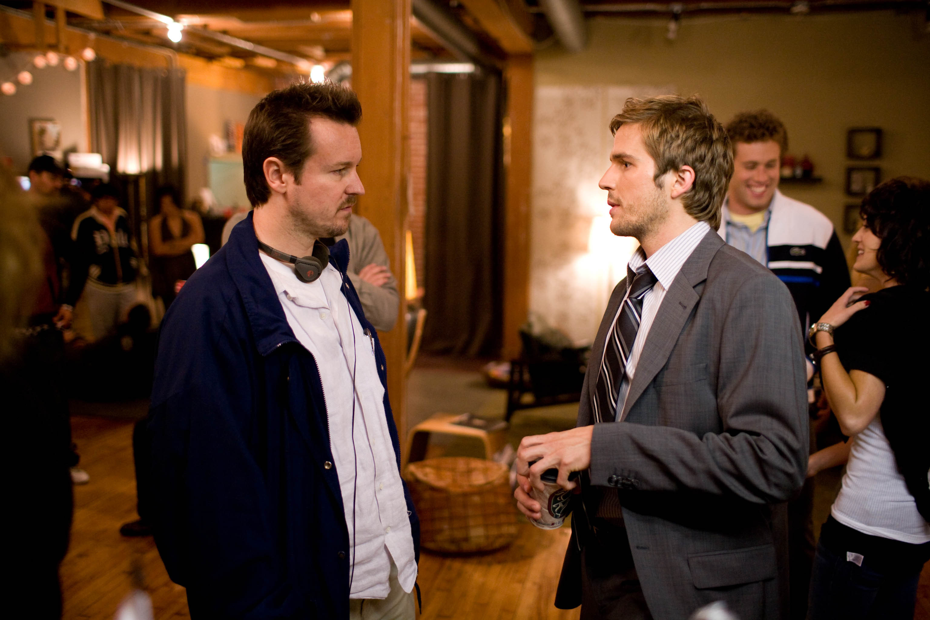Matt Reeves and Michael Stahl-David in Projektas MONSTRAS (2008)