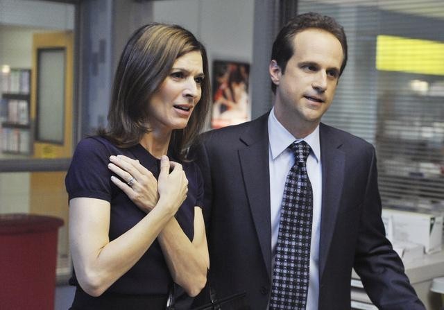 Still of Perrey Reeves and Ken Wilder in Private Practice (2007)