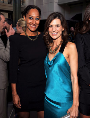 Perrey Reeves and Tracee Ellis Ross at event of The September Issue (2009)