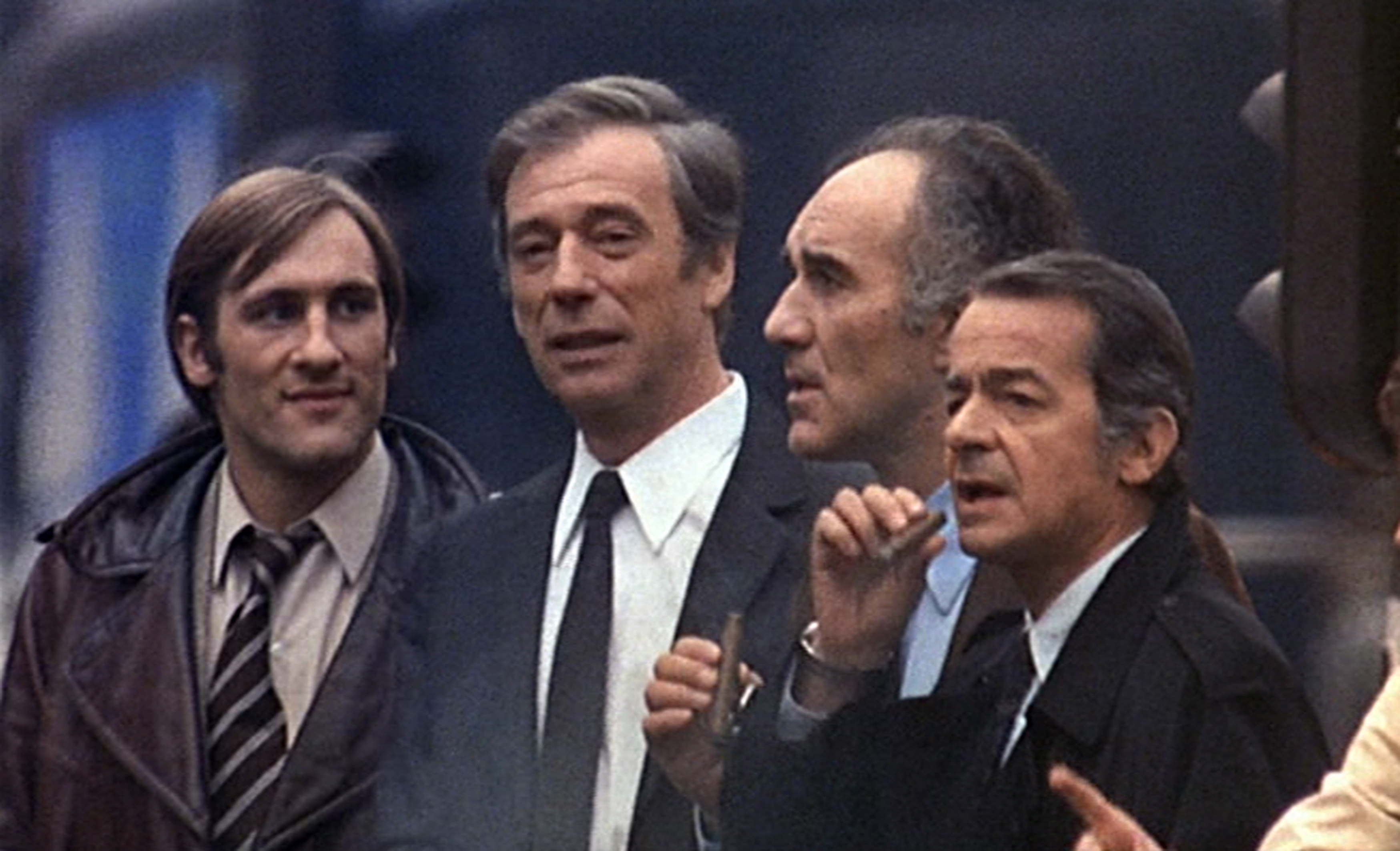 Still of Gérard Depardieu, Yves Montand, Michel Piccoli and Serge Reggiani in Vincent, François, Paul... et les autres (1974)