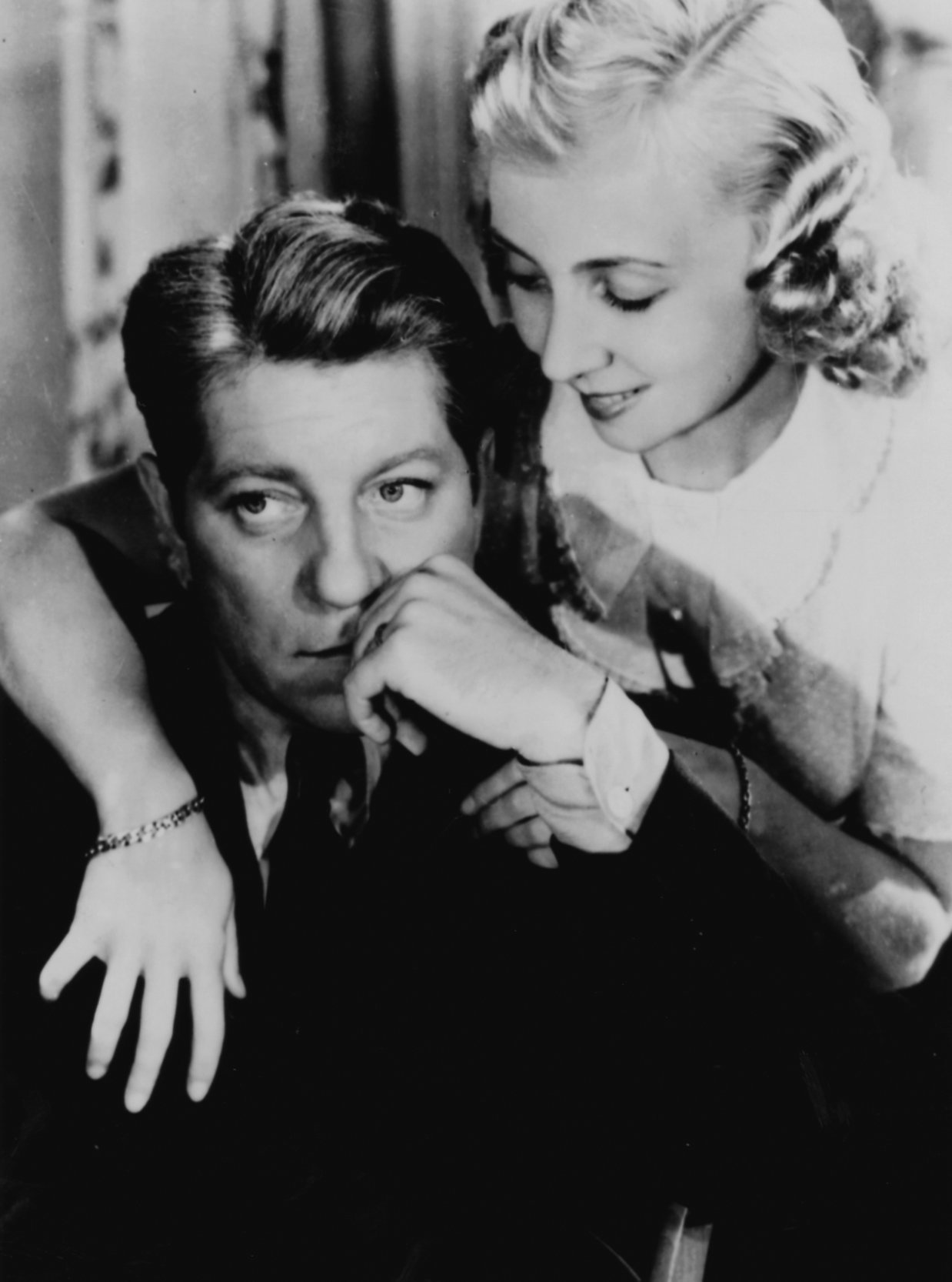 Jean Gabin and Madeleine Renaud in Remorques (1941)