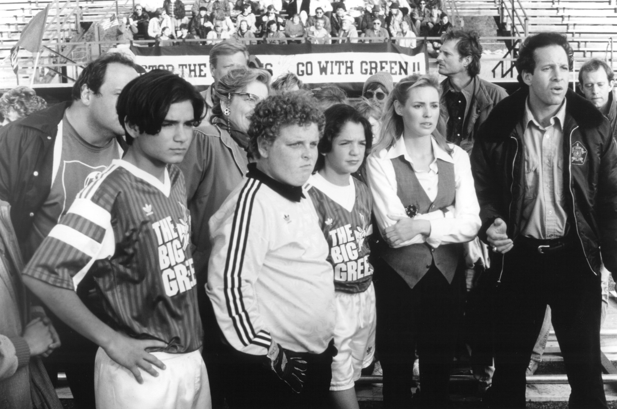 Still of Steve Guttenberg, Olivia d'Abo, Anthony Esquivel, Patrick Renna and Billy L. Sullivan in The Big Green (1995)