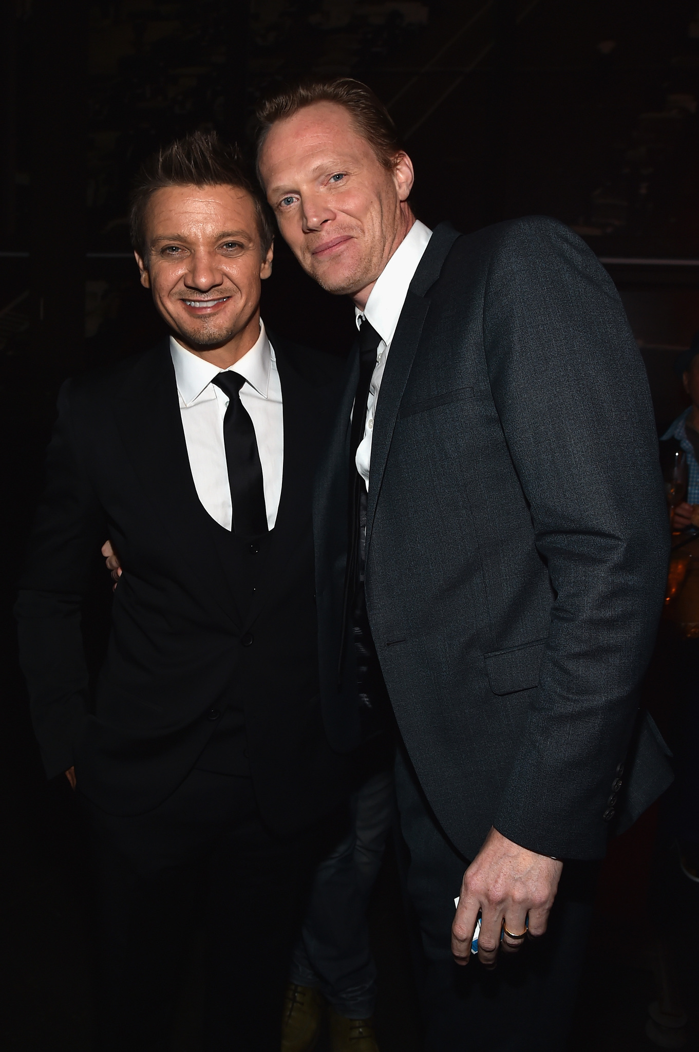 Paul Bettany and Jeremy Renner at event of Kersytojai 2 (2015)