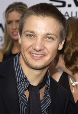 Jeremy Renner at event of S.W.A.T. (2003)