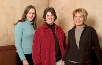 Lisa Ades, Lesli Klainberg and Gini Reticker at event of In the Company of Women (2004)