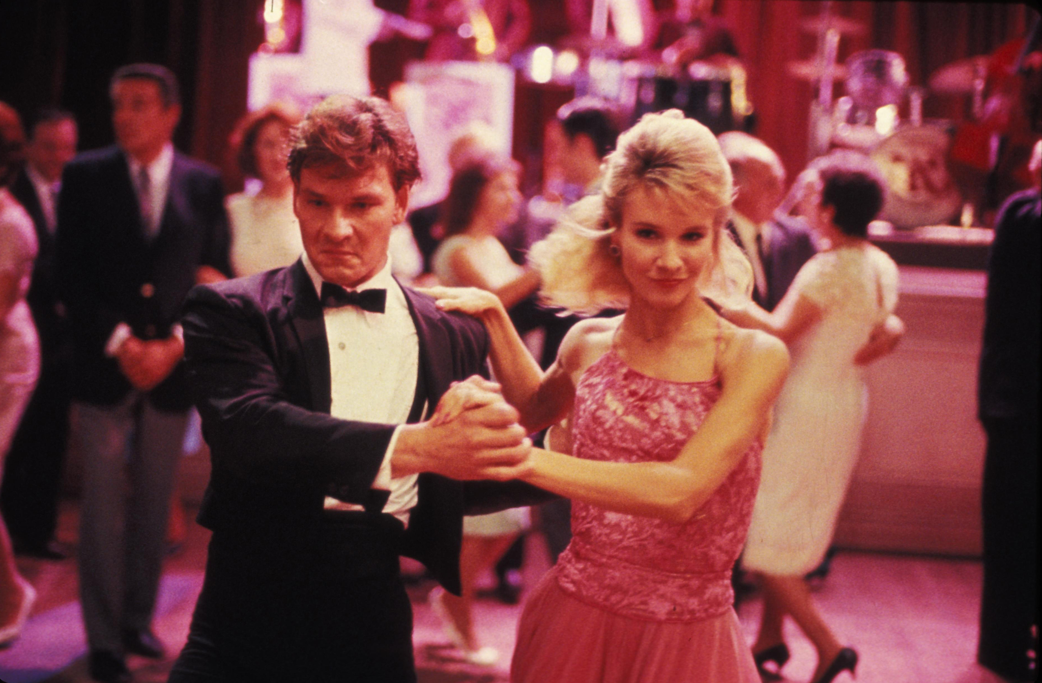 Still of Patrick Swayze and Cynthia Rhodes in Dirty Dancing (1987)