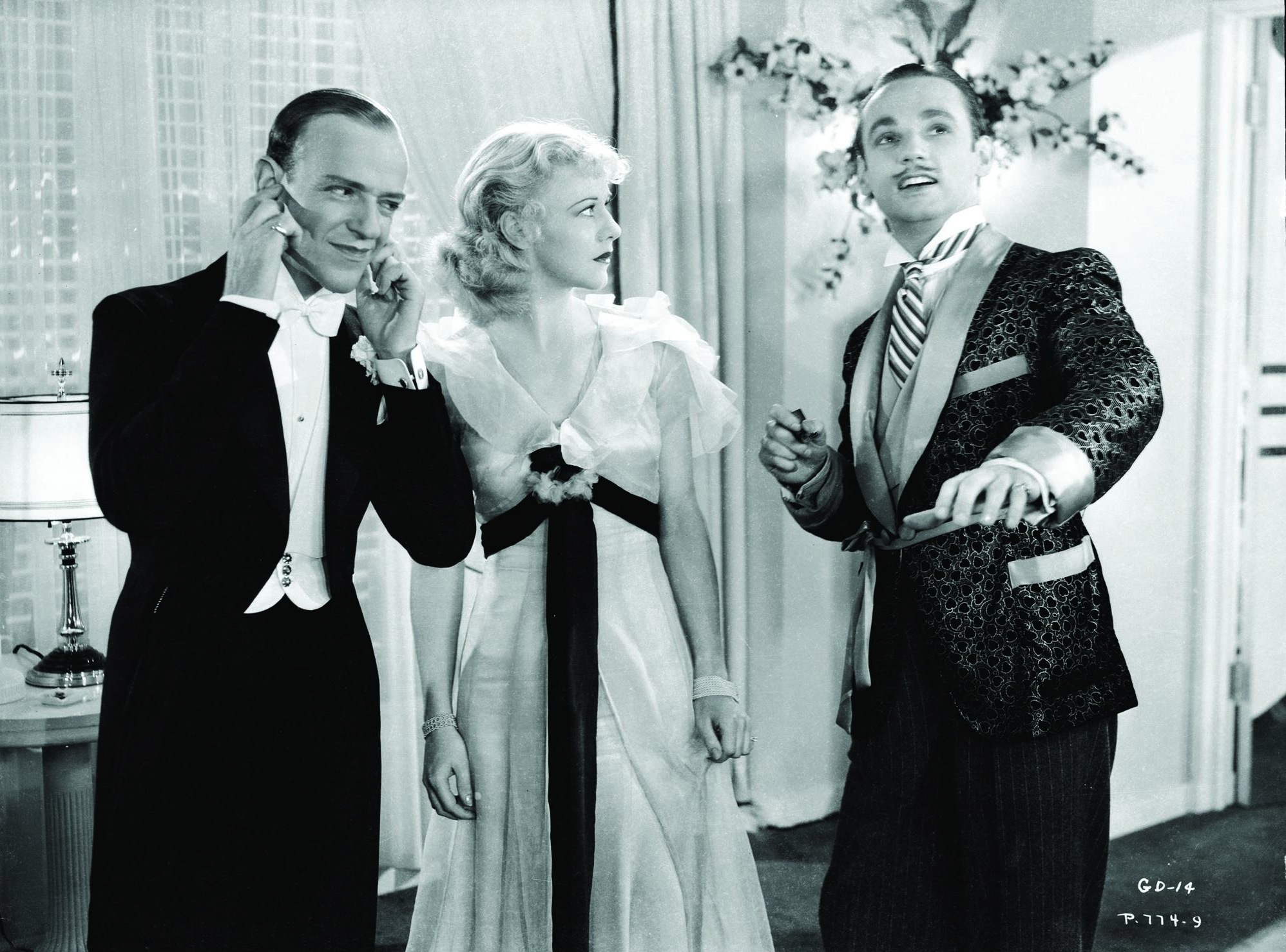 Still of Fred Astaire, Ginger Rogers and Erik Rhodes in The Gay Divorcee (1934)