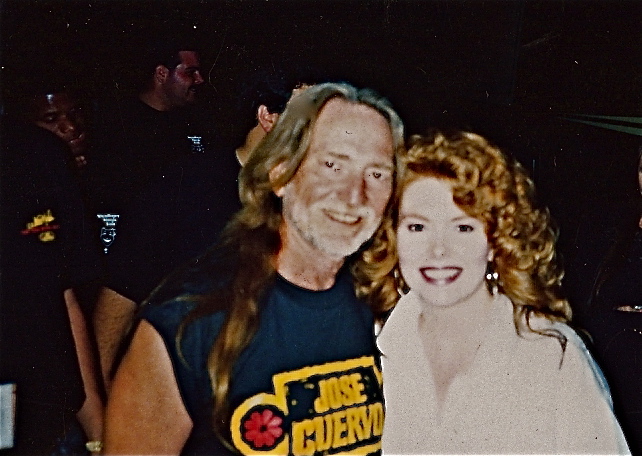 Lisa Rhyne and Willie Nelson (two redheads 