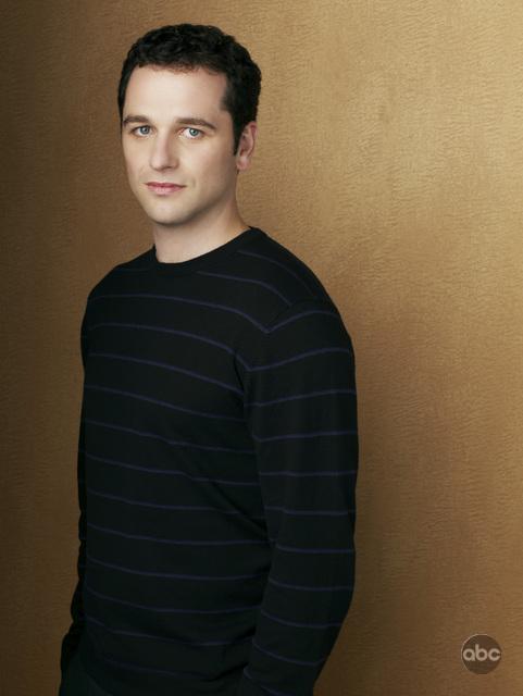 Still of Matthew Rhys in Brothers & Sisters (2006)