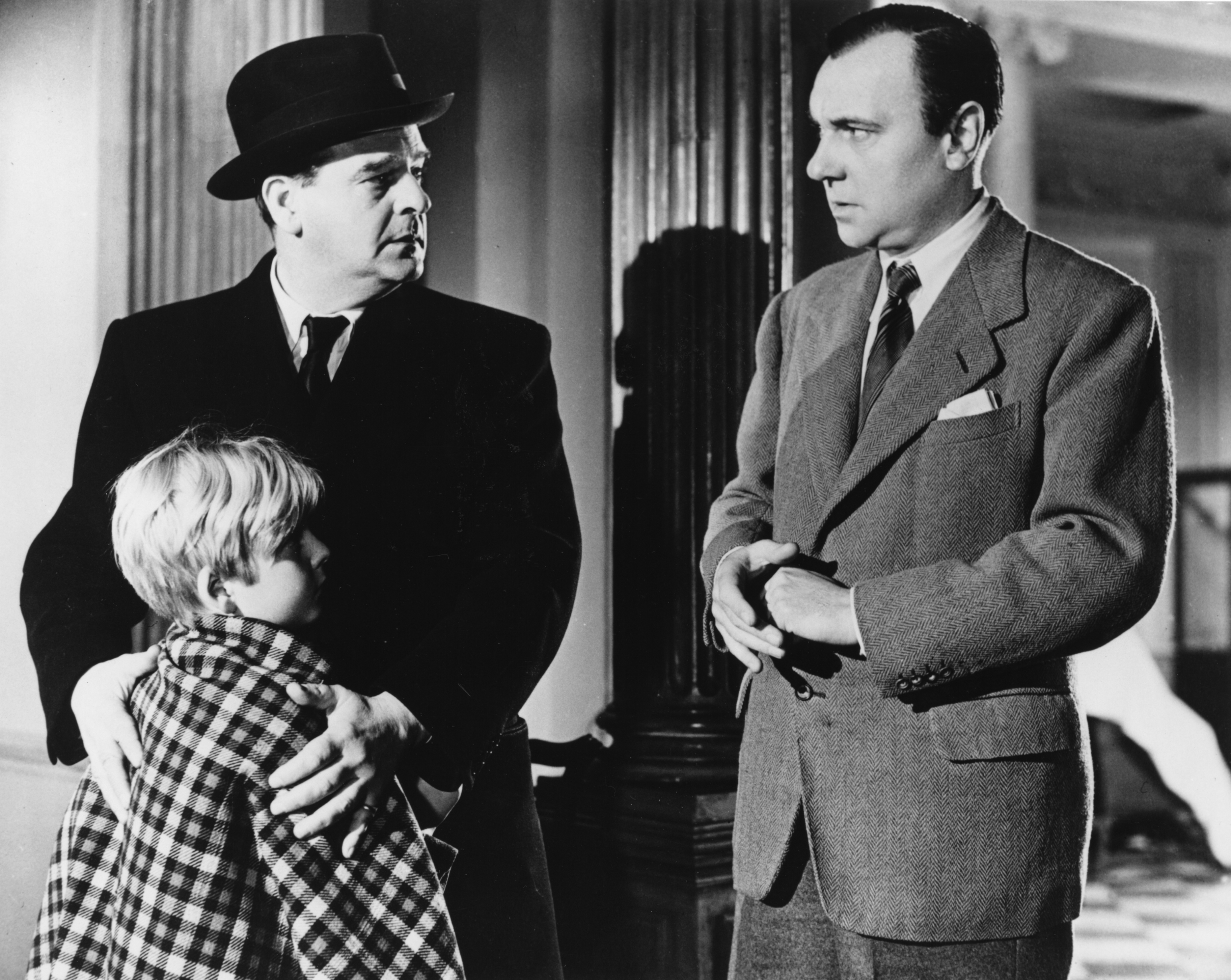 Still of Walter Fitzgerald, Bobby Henrey and Ralph Richardson in The Fallen Idol (1948)