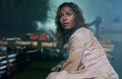 Still of Salli Richardson-Whitfield in Anacondas: The Hunt for the Blood Orchid (2004)