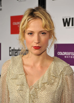 Beth Riesgraf at event of The 61st Primetime Emmy Awards (2009)