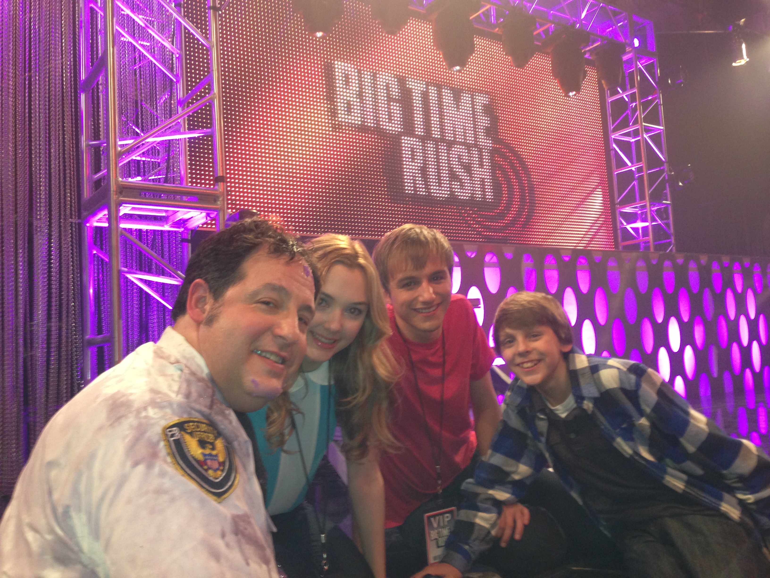 Roger Rignack on set with the cast of Marvin Marvin (Nickelodeon). Playing the Security Guard.