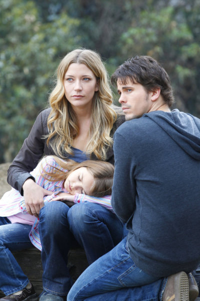 Still of Jason Ritter, Sarah Roemer and Samantha Buchanan in The Event (2010)