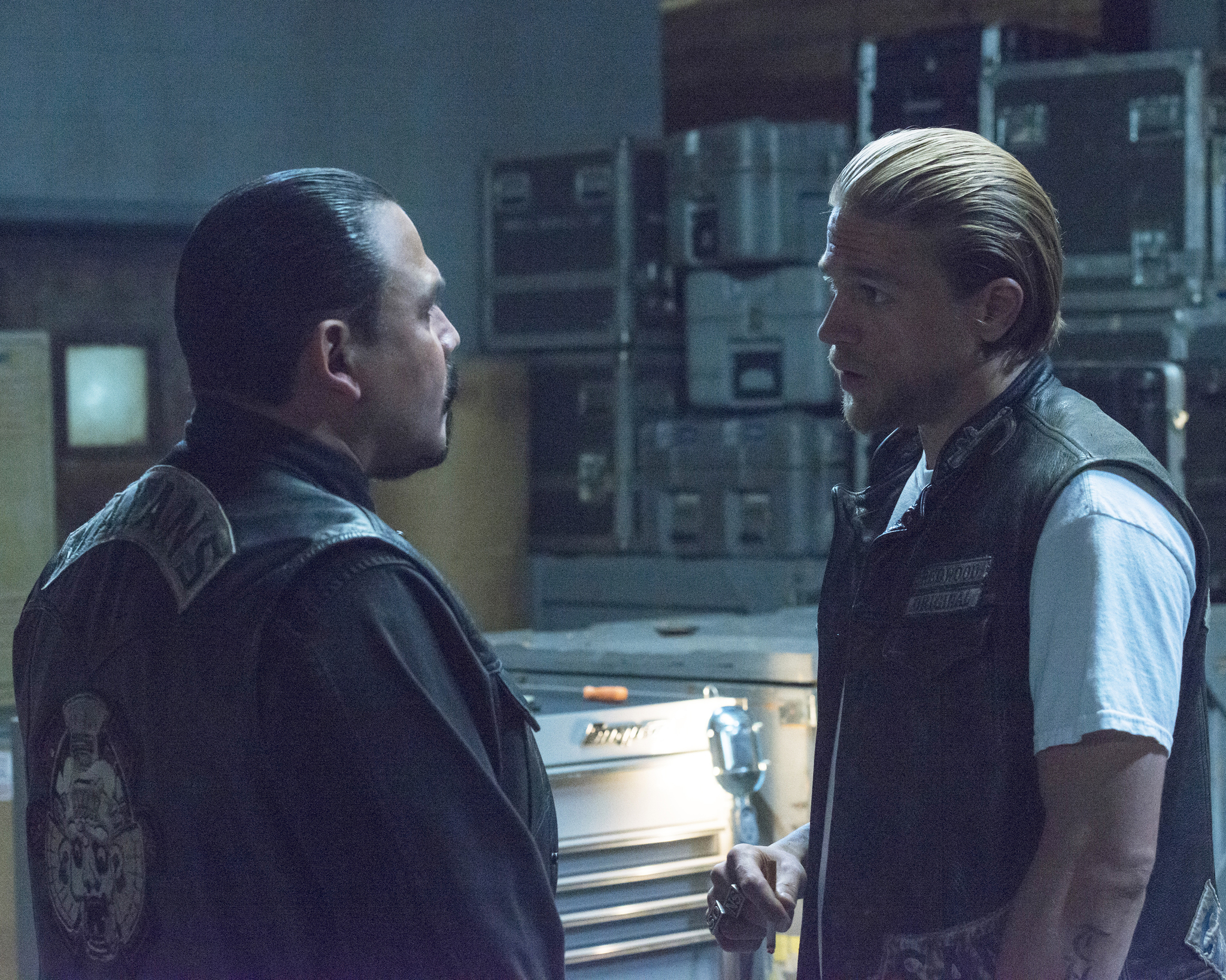 Still of Charlie Hunnam and Emilio Rivera in Sons of Anarchy (2008)