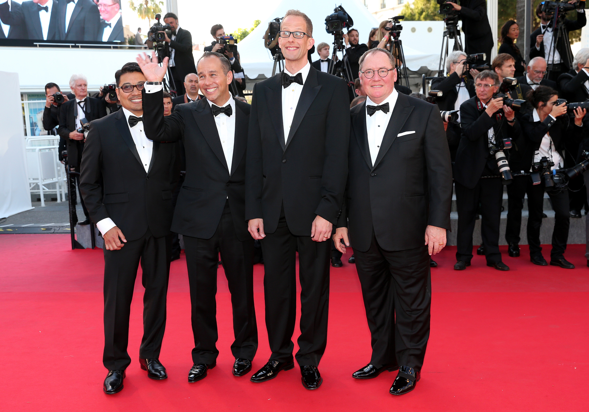 John Lasseter, Ronnie Del Carmen, Pete Docter, Jonas Rivera and Del Carmen at event of Isvirkscias pasaulis (2015)