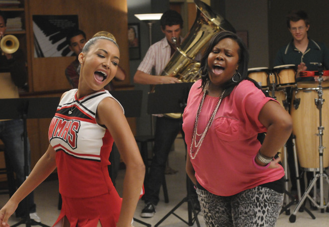 Still of Naya Rivera and Amber Riley in Glee (2009)