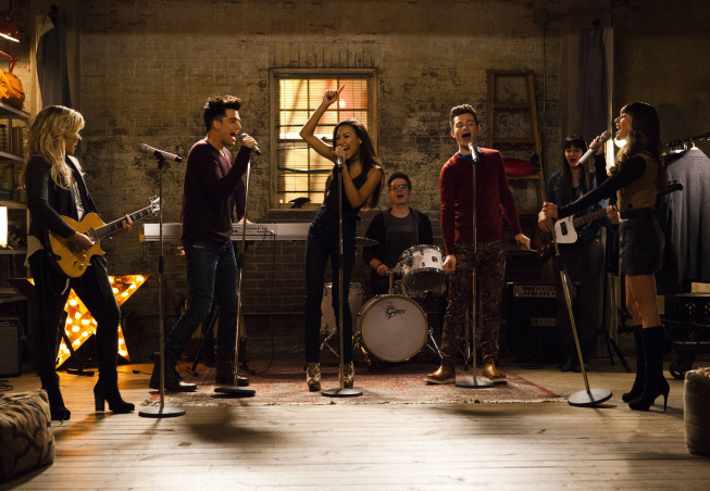 Still of Lea Michele, Naya Rivera, Demi Lovato, Adam Lambert and Chris Colfer in Glee (2009)